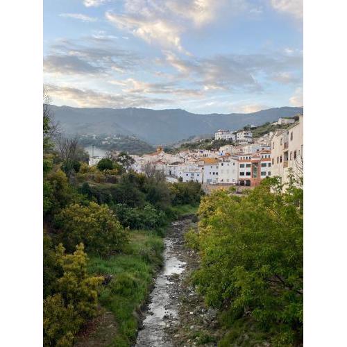 Cheerful one bedroom townhouse with patio Archez