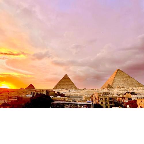 Cheops Pyramids inn