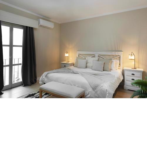 CHIC 2 bedroom Apt in centre of Puerto Banús RDR273