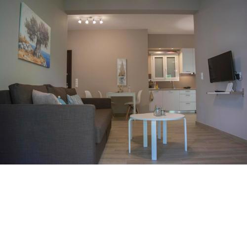 Chic and Minimal apartment close to Thissio Metro
