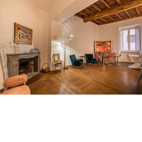 Chic and Style in Historical Via Giulia