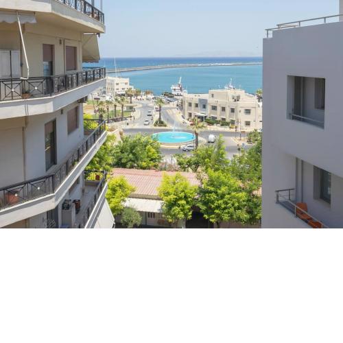 Chic, Downtown, Penthouse w Sundeck and Seaview