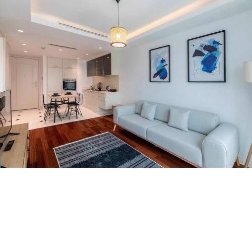 Chic One Bedroom Condo