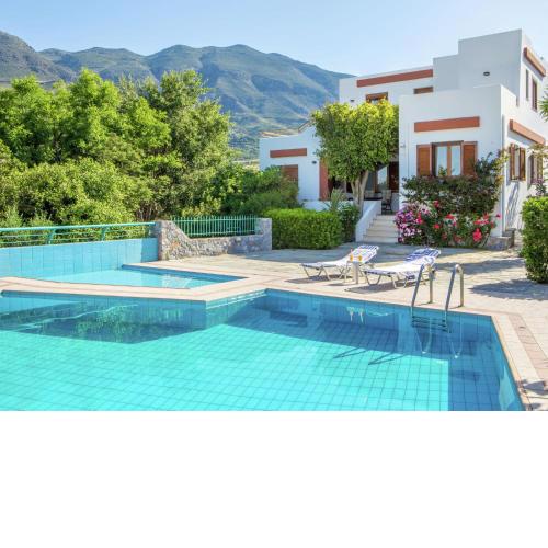 Chic Villa in Lefkogia Crete with Swimming Pool
