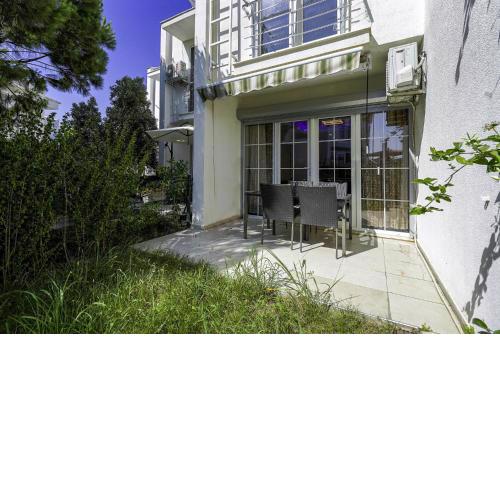 Chic Villa w Patio 5 min to Beach in Antalya