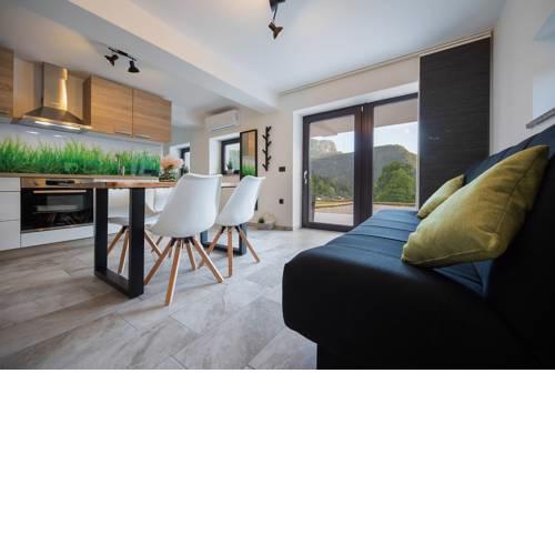 Chilly apartment, mountain view, 10min to the Lake