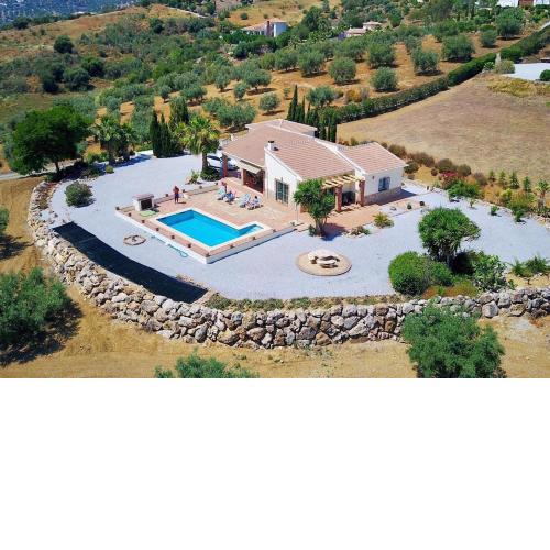 Chispas superb views heated pool