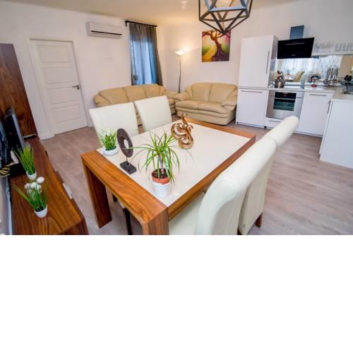 Choosy city flat