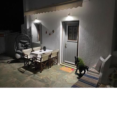 CHORA HOUSE KYTHNOS