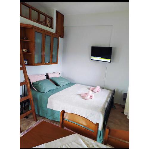 Chris & Mary Comfort Rooms (country house)