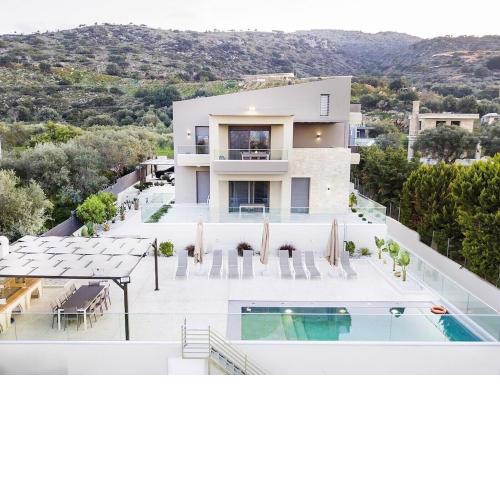 Chris & Stratos Estate. Sea View Villa near Chania City.