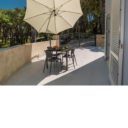 Cikat bay residence
