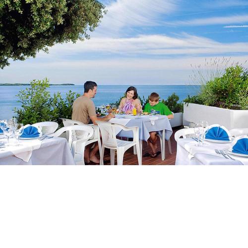 CIS01221 Lanterna Sunny Resort by Valamar Sunset, Porec - SB13SB - 3 pax