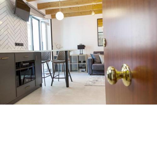 Cisneros by United Renters
