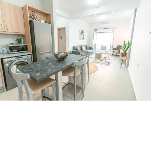 City apartment 58 3min to Beach