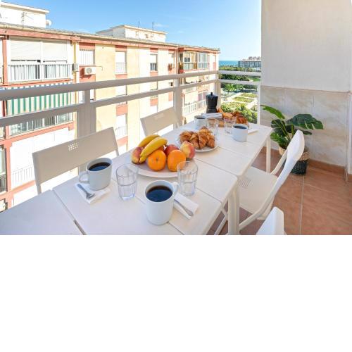 CITY CENTER AND NEXT TO THE BEACH 3 BEDROOMs