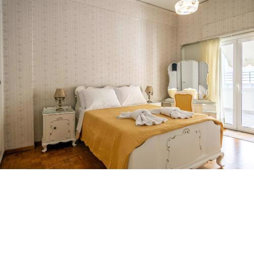 City central vintage luxury maisonette
