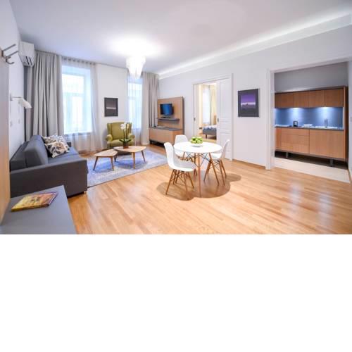 City Centre Chic Apartment Ljubljana 1/4