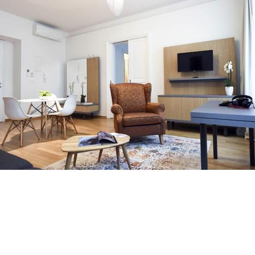 City Centre Chic Apartment Ljubljana 2/4