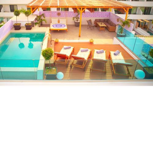 City Compass Luxury Villa
