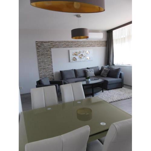City Corner Apartman