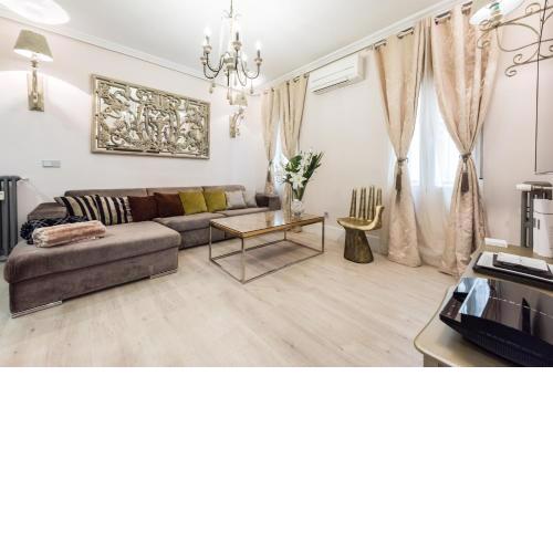 City Deluxe Apartment