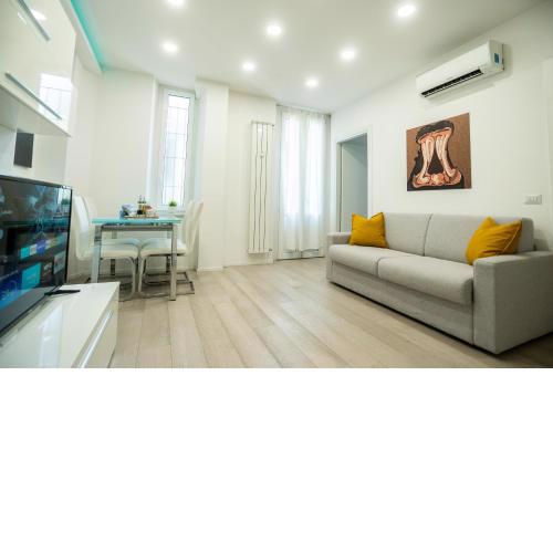 [City Life] Luxury Multicolor Apartment