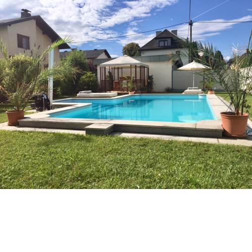 City Studio Apartment with Pool & Garden