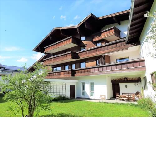 Classic Holiday Home in Altenmarkt im Pongau with Balcony
