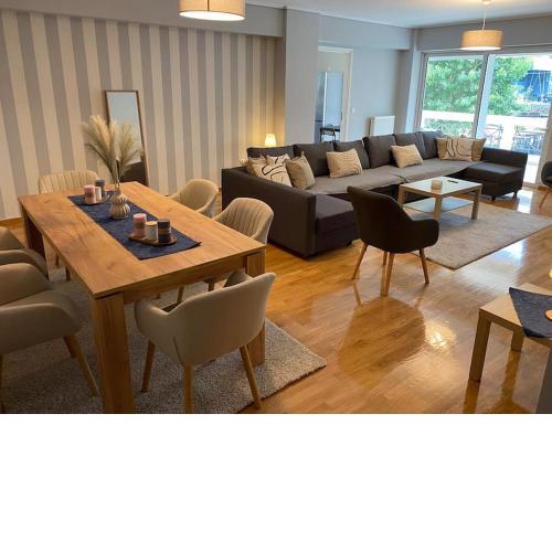 Classy 3BR with 2 Bathrooms Apartment in Marousi