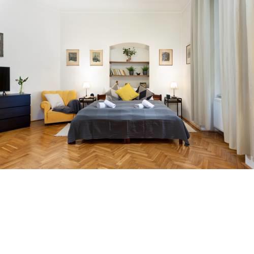 Classy Apartments Charles Bridge