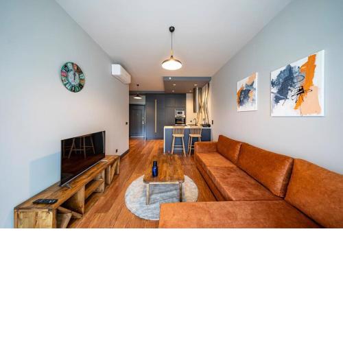 Classy furnished residence - Gym&Pool&Garage ( Benesta 158 )
