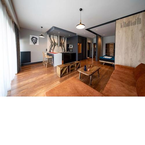 Classy, modern furnished residence security benesta 129