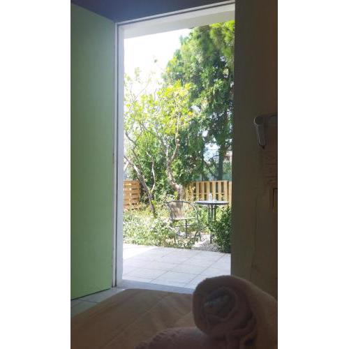 CLEO ROOM WITH PATIO 250m FROM THE BEACH