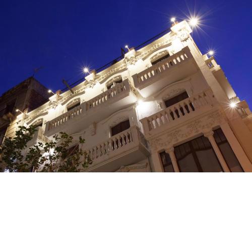 Click&Flat Seneca Suites