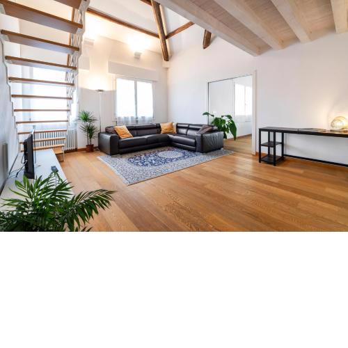 Clock's 2 bedrms 2 baths big terrace loc13324