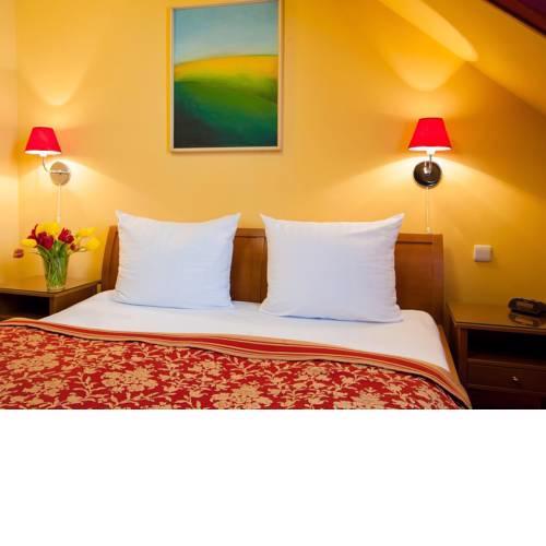 Cloister Inn Hotel