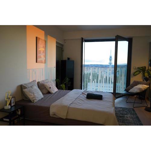 Cloud 17 - Luxury city view top floor apartment for nomads in Prague center