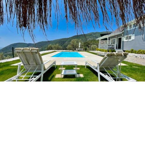 Cloud House & Private Pool & Tiny Suite