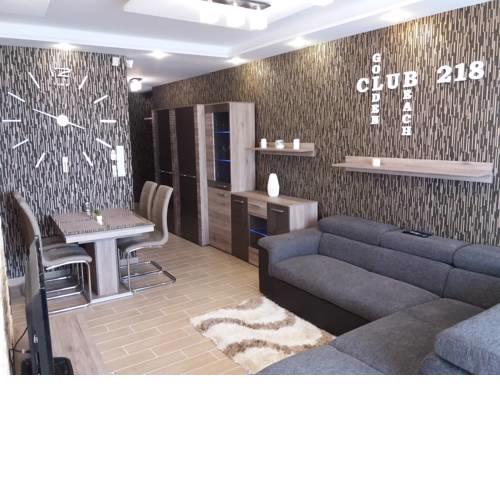 Club 218 Golden Beach