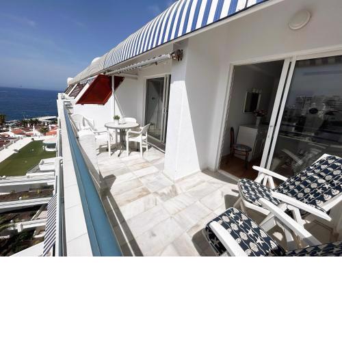 Club Atlantis with views