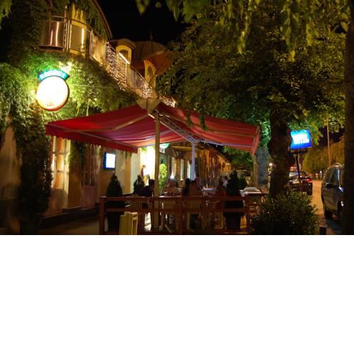 Club Haus 502 Kalocsa