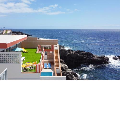 Coastal Dream with heated pool
