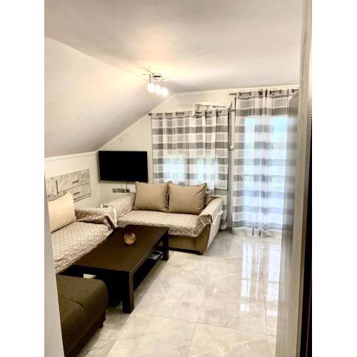 Coastal vista retreat