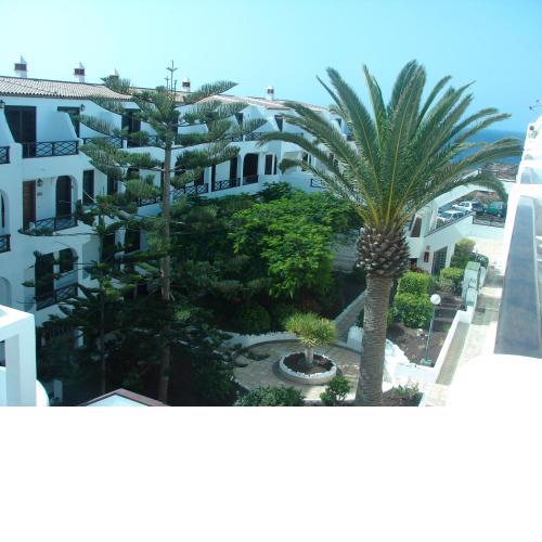 Coastside apartment, Amarilla Bay