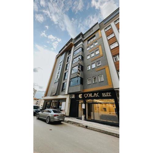 ÇOLAK SUIT