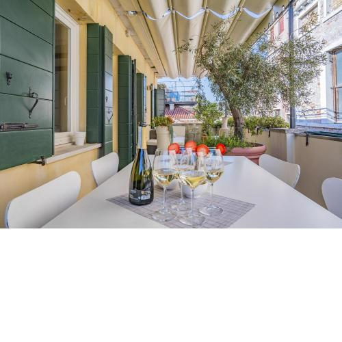 Colleoni Apartment with 2 Superb Terraces
