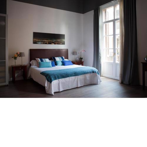 Colom Apartments