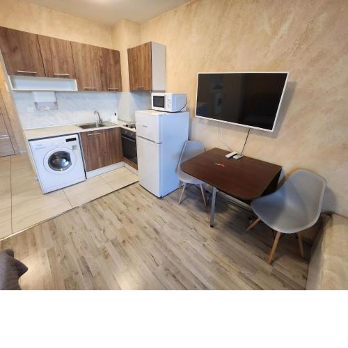 Colonel apartment 944
