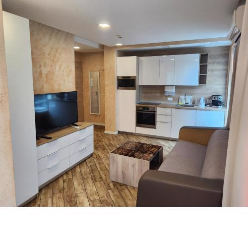 Colonel apartment dream